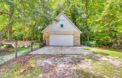 Silver Springs House | 8 Mi to Ocala Quiet Silver Springs Home with Grill!