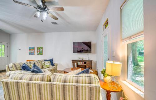 Silver Springs House | 8 Mi to Ocala Quiet Silver Springs Home with Grill!