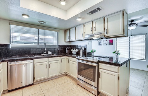 Peoria House | 8 Mi to State Farm Stadium: Home w/Pool
