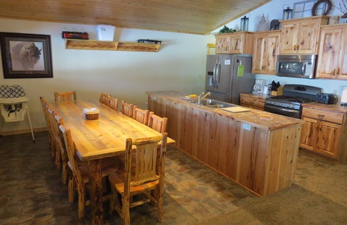 Lazy Acres Cabin | 8 miles to Yellowstone! Fireplace, Gas Grill, 40 ft Deck, Beautiful location!