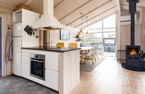 Bøtø By House | 8 person holiday home in Væggerløse