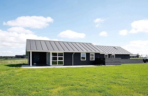 Nr. Lyngby House | 8 person holiday home in Løkken-By Traum