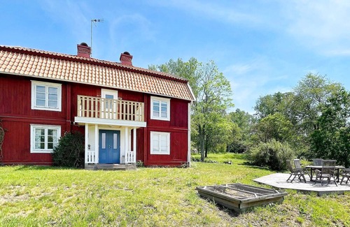 Hogsby House | 8 person holiday home in HÖGSBY