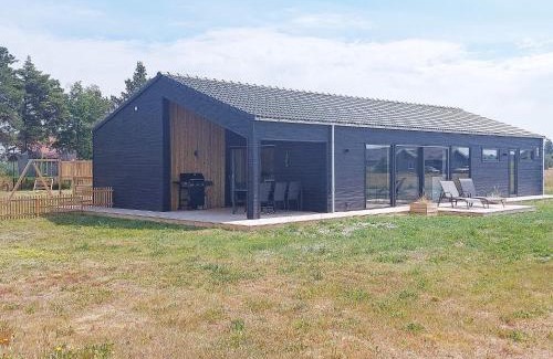 Bratten Strand House | 8 person holiday home in Jerup-By Traum
