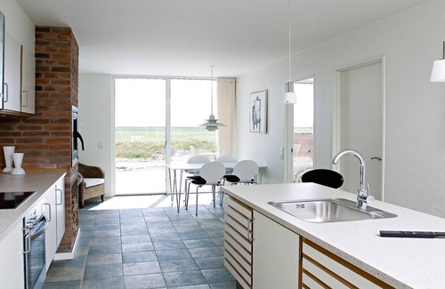 Sønderstrand House | 8 person holiday home on a holiday park in Rømø