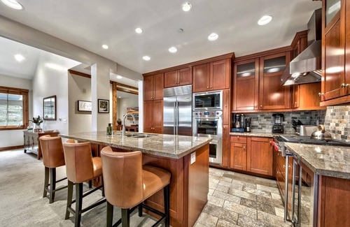 Sierra Shores House | 8 Sierra Shores - Stunning Lakefront 4BR/4BA