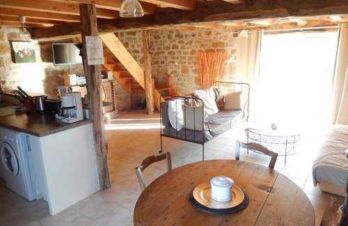 Branceilles Cottage | 80 m² air-conditioned gîte in former farmhouse, rated 4 *, sleeps 4,