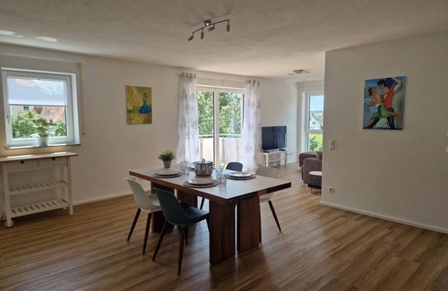 Illertissen Apartment | 80 m² Apartment ∙ 3 bedrooms ∙ 5 guests