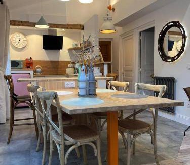Quartier du chateau Apartment | 80 m² Apartment ∙ 2 bedrooms ∙ 4 guests