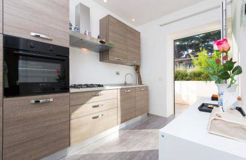 EUR Apartment | 80 m² Apartment ∙ 6 guests