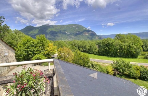 Ceyzerieu House | 80 m² Gîte ∙ 2 bedrooms ∙ 6 guests