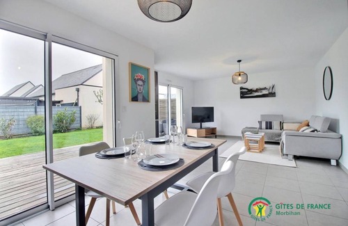 Penvins House | 80 m² Gîte ∙ 2 bedrooms ∙ 4 guests