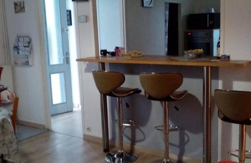 Estreboeuf House | 80 m² House ∙ 2 bedrooms ∙ 4 guests