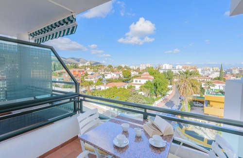 Benalmadena Costa Apartment | 80 meters from the beach !, Wifi, large terrace, parking, swimming pool, sea view