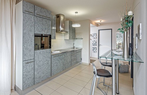 Loschwitz Apartment | 80 sqm spacious ambience in Loschwitz, garden & terrace, free parking