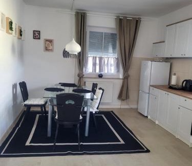 Schwandorf Apartment | 80qm mit Balkon 3 getrennte Räume