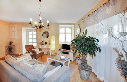 Saint-Jean-du-Bruel House | 81 m² House ∙ 2 bedrooms ∙ 8 guests