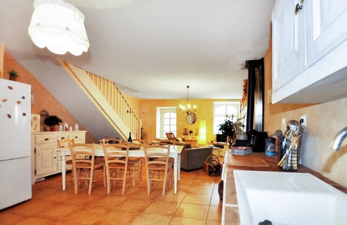 Saint-Jean-du-Bruel House | 81 m² House ∙ 2 bedrooms ∙ 8 guests