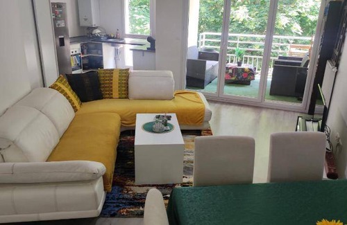 Thiais Apartment | 82 m² Apartment ∙ 2 bedrooms ∙ 4 guests