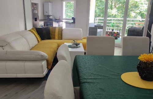 Thiais Apartment | 82 m² Apartment ∙ 2 bedrooms ∙ 4 guests