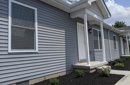 Washington Court House Apartment | 821 Gregg St. 2 Bed Apt Fully Furnished