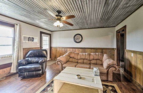 McLennan County House | 83 m² House ∙ 2 bedrooms ∙ 5 guests