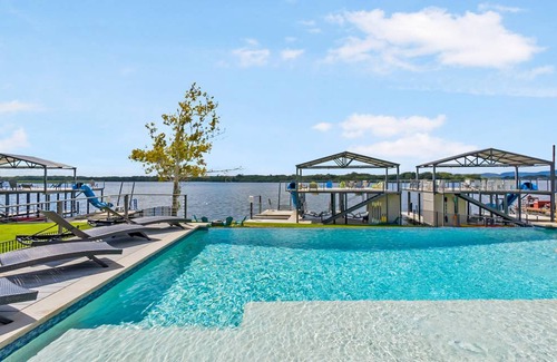 Kingsland House | 837 m² House ∙ 9 bedrooms ∙ 36 guests