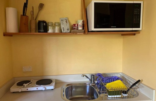 Russell House | 84 m² Bungalow ∙ 1 bedroom ∙ 3 guests