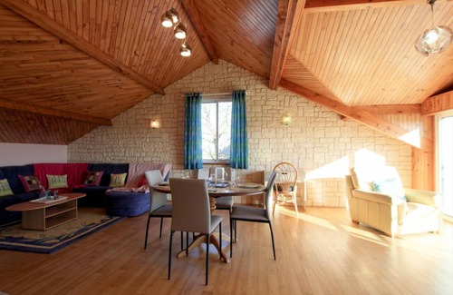 Malaussanne House | 85 m² Gîte ∙ 3 bedrooms ∙ 5 guests