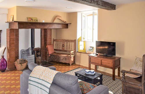 Ainharp House | 85 m² House ∙ 2 bedrooms ∙ 5 guests