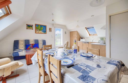 Erquy Apartment | 850m from the beach, flat for 5 with garden