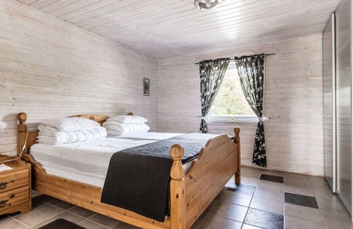 Olofstrom House | 88 m² House ∙ 1 bedroom ∙ 6 guests