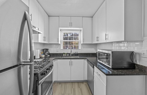 Virginia Highland Apartment | 881 Furnished Apartments