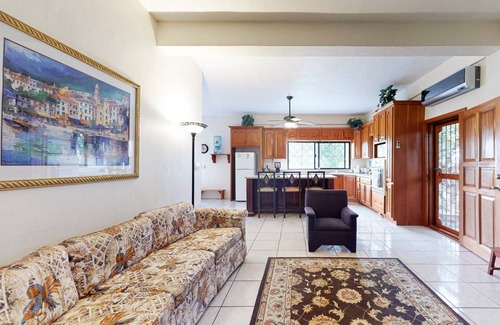 Santa Elena House | 883 m² House ∙ 7 bedrooms ∙ 12 guests