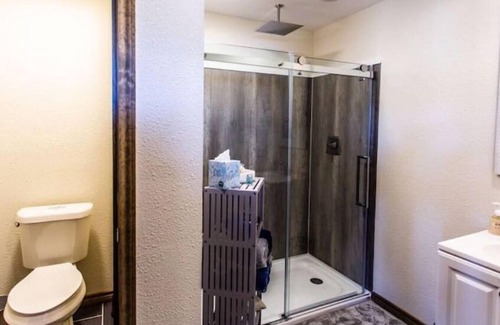 Wills Point House | 88888 Pickleball Ranch - Guest 1 Pickleball play private jacuzzi
