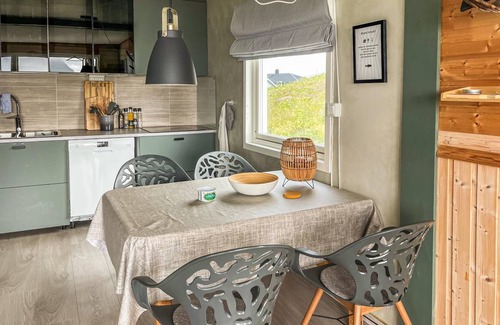 Straumsjoen House | 89 m² Farmhouse ∙ 3 bedrooms ∙ 8 guests