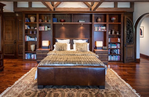 North of Montana House | 8Br Lux w/Pool mins to Beach, Boutiques, resto's. Discnts for longer stays