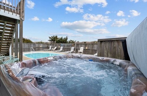 Waves House | 8BR Oceanfront home - Game & theater rooms, private pool, hot tub ★