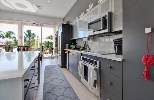 Nassau House | 8BR Waterfront Home Veranera Old Fort Bay, Nassau