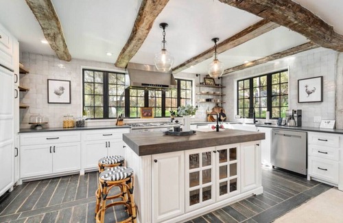 New Braunfels House | 8Sages-Gruene*Luxury Getaway* Accommodates 18