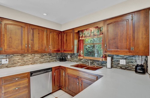 White Haven House | 9 acres w stream lawns firepit gameroom bar gazebo by stream 2mi to ski mtn