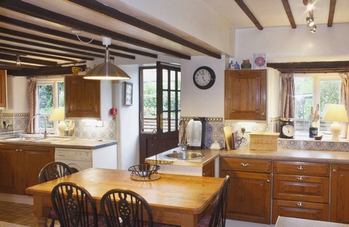 Winterbourne Abbas Cottage | 9 bedroom accommodation in Winterbourne Abbas, near Dorchester