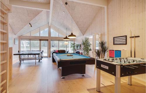 Spøttrup House | 9 Bedroom Beautiful Home In Spøttrup