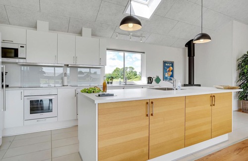 Mommark Strand House | 9 bedroom beautiful home in Sydals