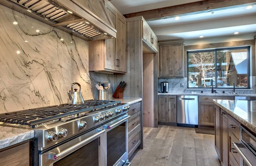 Al Tahoe House | 9 bedroom Luxury Villa by the lake with Indoor Pool
