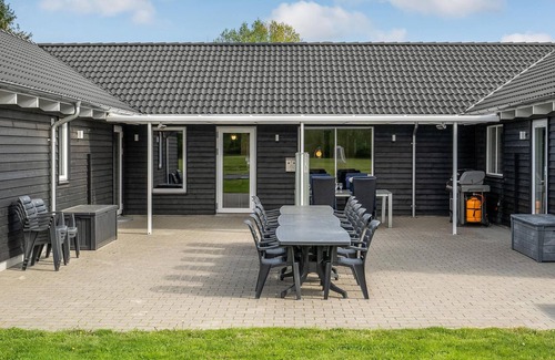 Fjellerup House | 9 bedroom stunning home in Glesborg
