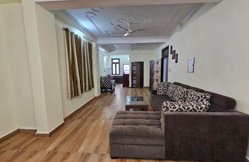 Alambagh Apartment | 9 BHK in Krishna Nagar Lucknow LKO 9BHK 201L,202R&302R