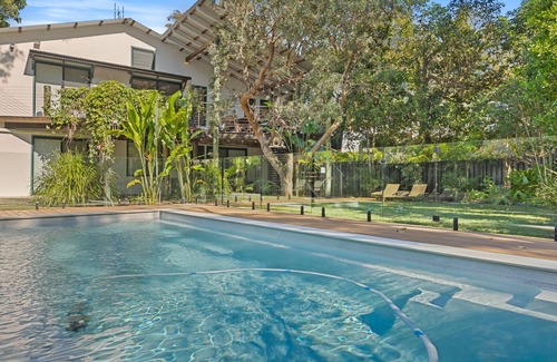 Rainbow Beach House | 9 Naiad Court - Rainbow Shores. Pool. Walk to beach.