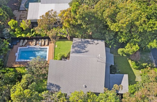 Rainbow Beach House | 9 Naiad Court - Rainbow Shores. Pool. Walk to beach.