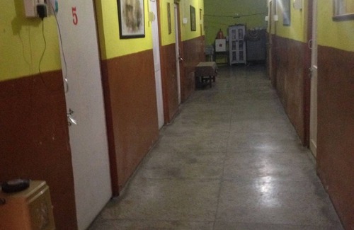 Shahjahanpur Hotel | 9-room hotel in fabulous SPN with AC, WiFi, fitness room